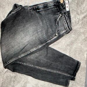 AMO high rise stix crop jeans